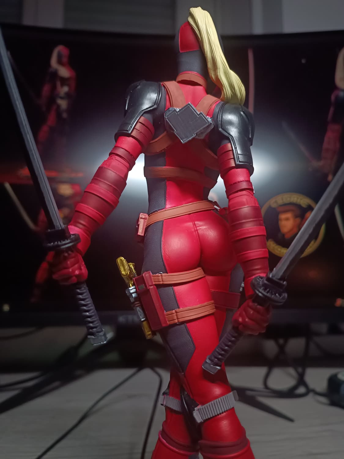 Figurine LadyPool Fan Art  - DeadPool