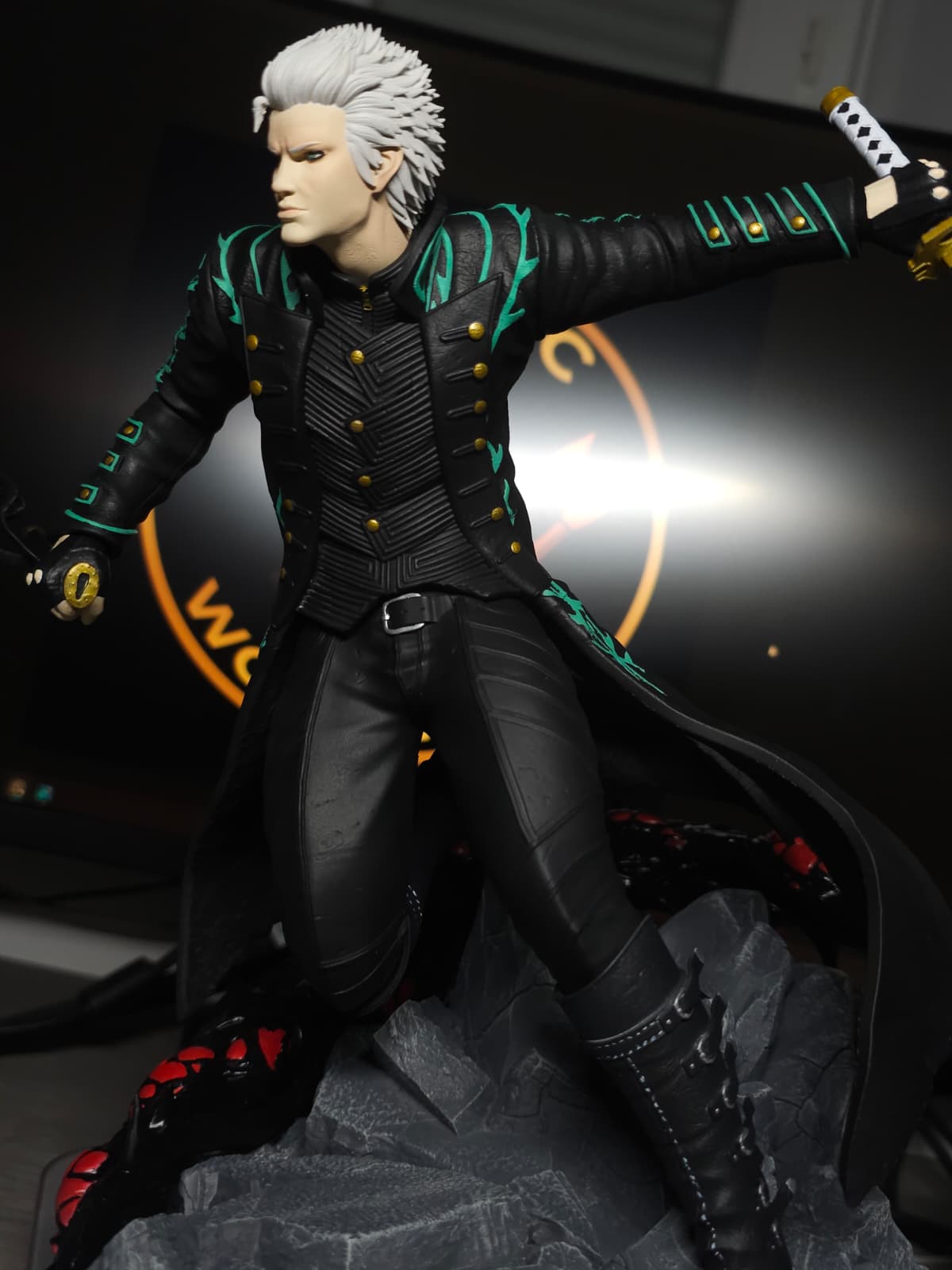 Vergil Figurine – Devil May Cry