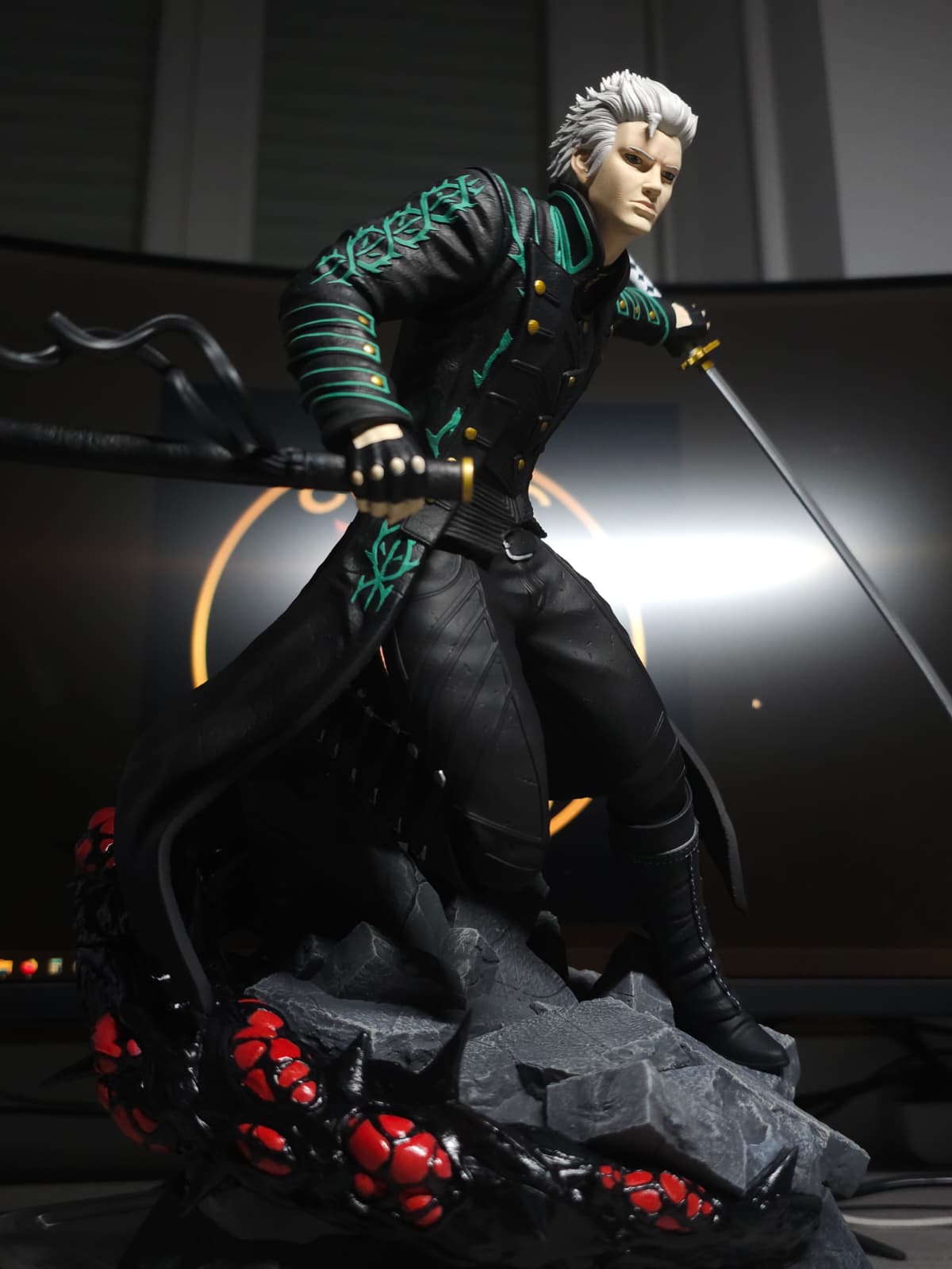 Vergil Figurine – Devil May Cry