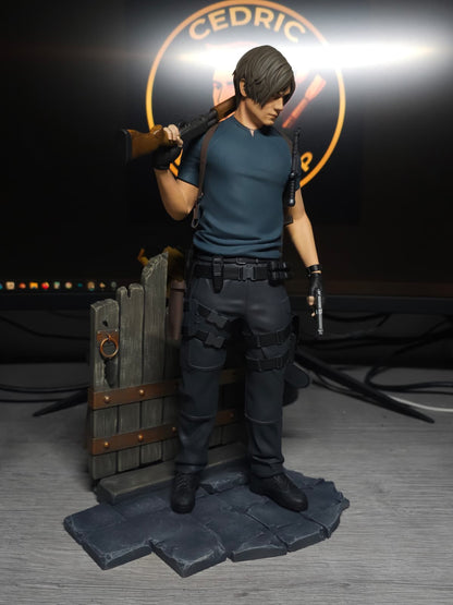 Leon Kennedy Fan Art Figurine - Resident Evil 4