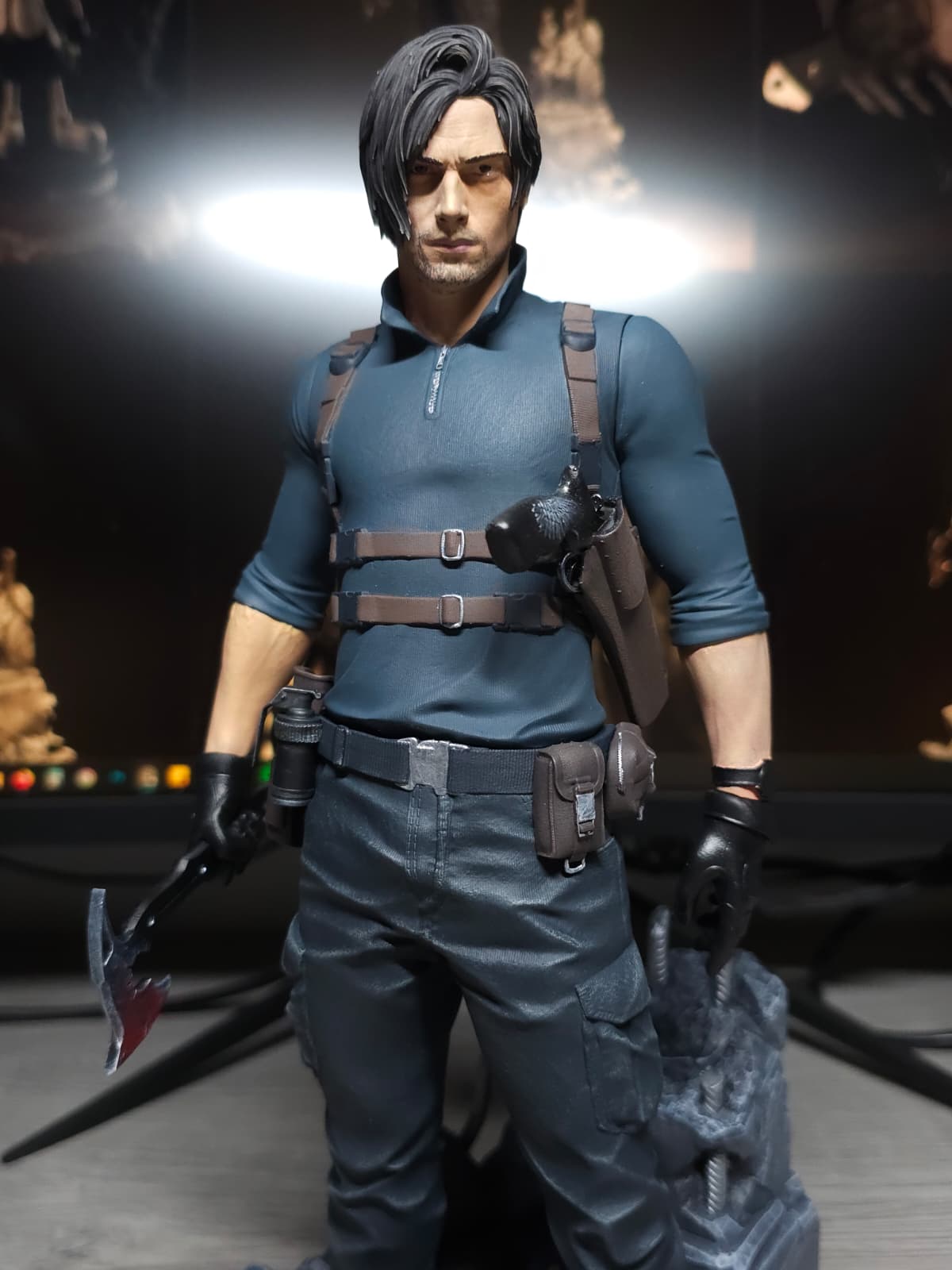 Leon Kennedy Fan Art Figurine - Resident Evil Requiem