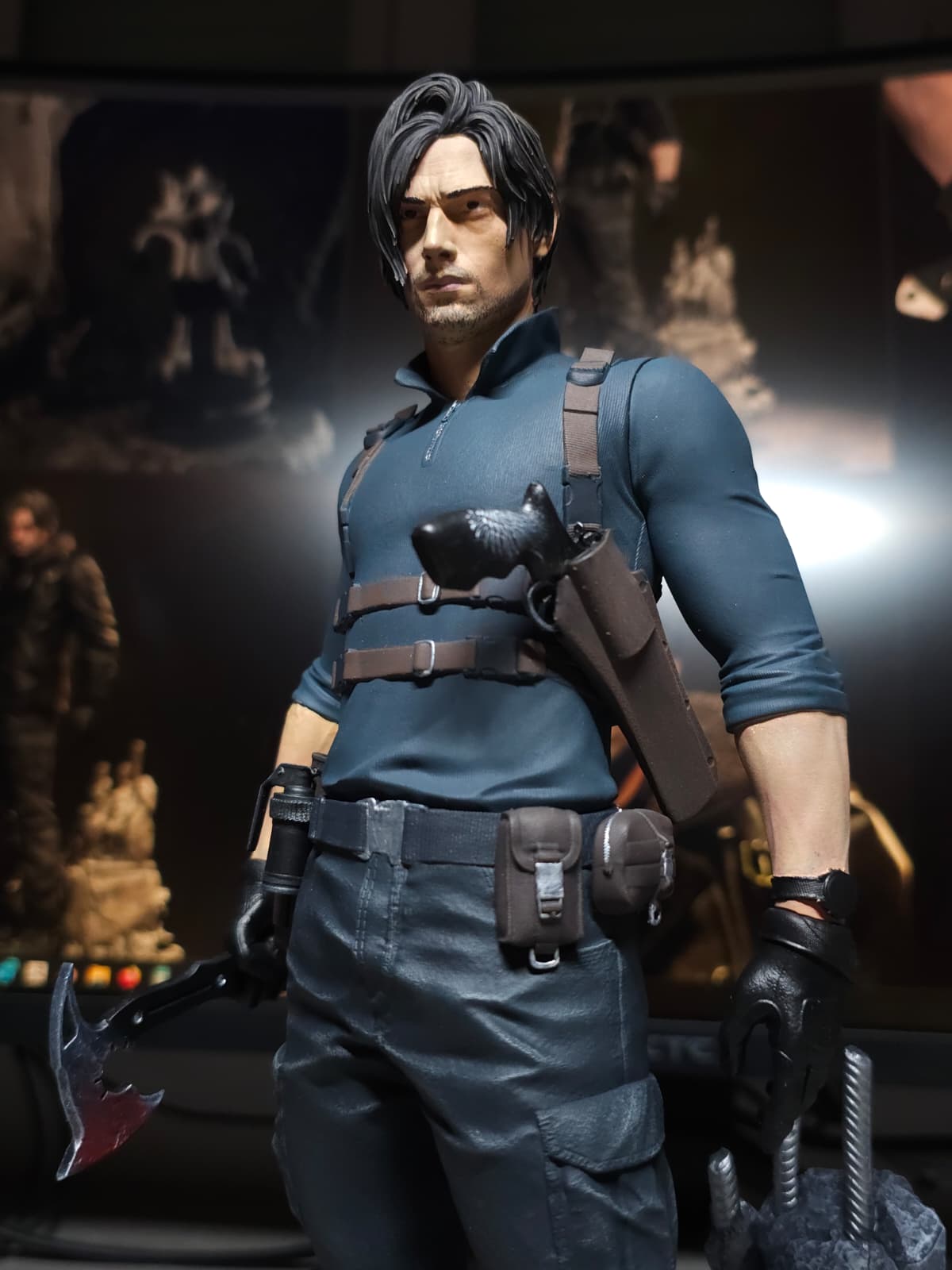 Leon Kennedy Fan Art Figurine - Resident Evil Requiem